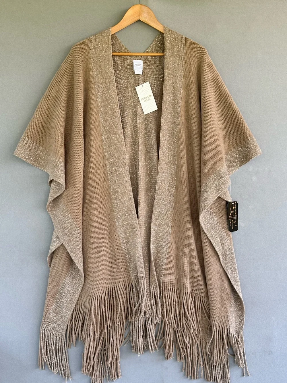 🎉5 for $45🎉 NWT Northern Angel poncho cover up size L/XL